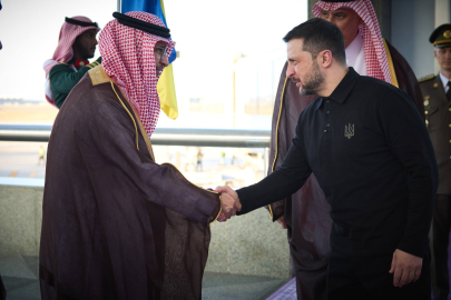 Zelenskiy Suudi Arabistan'da