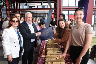 Nilüfer'in tohum takas şenliğinde binlerce yerli tohum dağıtıldı