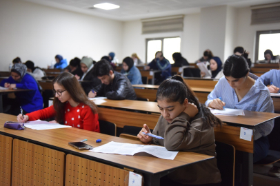 Yıldırım'da üniversite adaylarına sınav provası