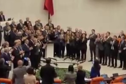 TBMM'de CHP'li milletvekillerinden İmamoğlu protestosu