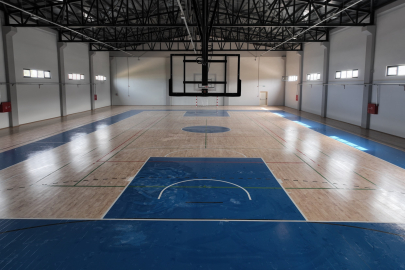 Gemlik Spor Salonu açılış için gün sayıyor