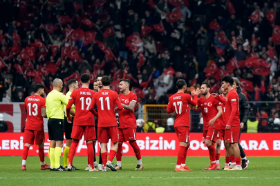 Maç sonu mililer büyük sevinç yaşadı