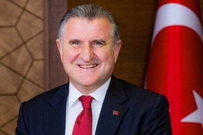 Bakan Bak'tan, milli kayakçı Berkin Usta ve babası Yahya Usta için taziye mesajı