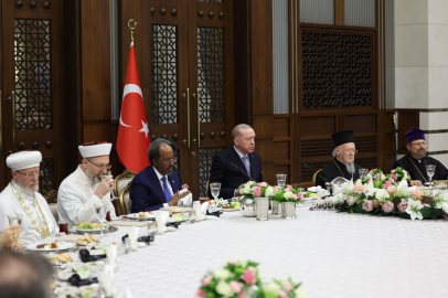 Erdoğan: Toplumsal gerilimleri ülkemize taşımak isteyenlere fırsat vermeyeceğiz