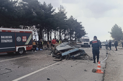 Balıkesir'de feci kaza