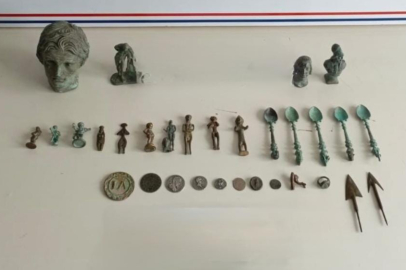 Aranan şahsın evinde tarihi eser ele geçirildi