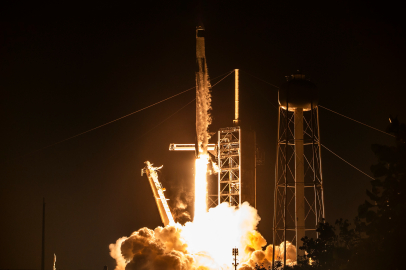 SpaceX, kutup yörüngesine ilk insanlı uzay uçuşunu gerçekleştirdi