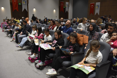 Karacabey Belediyesi kütüphaneler haftasında kitap ve eğlenceyi birleştirdi