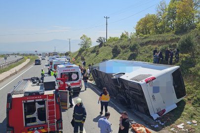 Yolcu otobüsü devrildi! 1 ölü, 2 yaralı