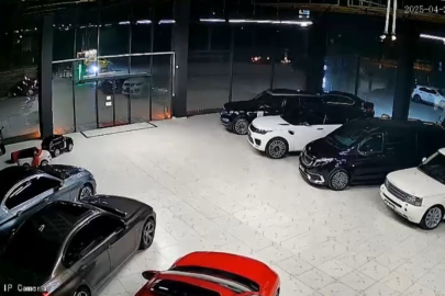 Elazığ Sivrice'deki deprem kamerada