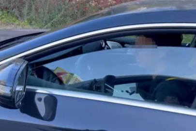 "Valinin yeğeniyim" diyen çakarlı araç sürücüsü yakalandı