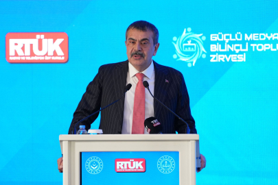 Ben çocuklarımızı medyadan ve bağımlılıktan uzak tutmak istiyorum