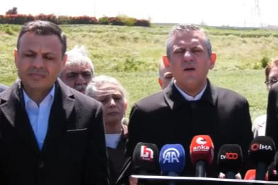 CHP Genel Başkanı Özel, CHP Gençlik Kolları Başkanı Aydın'ın duruşmasına katıldı