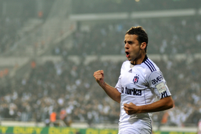 Beşiktaş'ın eski golcüsü Bobo'dan, Fenerbahçe derbisi yorumu