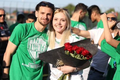 Bölgesel lig yolunda evlenme teklifi