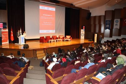 Yabancı Diller MYO'dan dil eğitimine yeni bir soluk