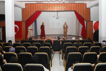 İnegöl’deki öğrencilere “Dijital Güvenlik” semineri