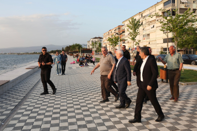 Büyükşehir’den sahil yoluna otopark müjdesi