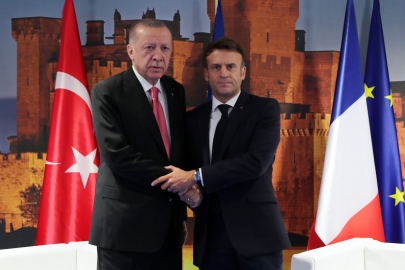 Cumhurbaşkanı Erdoğan, Macron’la görüştü