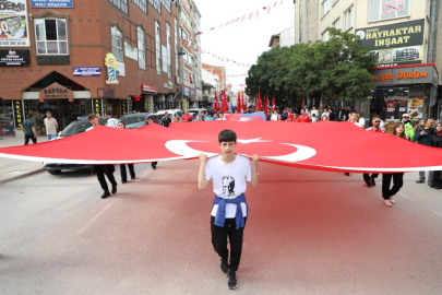 İnegöl’de 19 Mayıs coşkusu sokaklara taştı