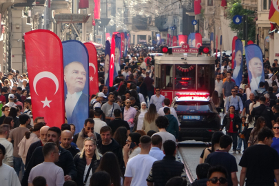 19 Mayıs’ta Taksim Meydanı ve çevresi Türk bayraklarıyla donatıldı
