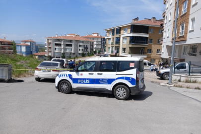 14 yaşındaki lise öğrencisi başından silahla vurulmuş halde ölü bulundu