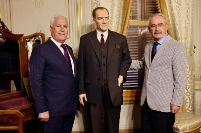 Atatürk’ün balmumu heykeli, Hünkâr Köşkü’nde sergileniyor