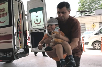 Elektrikli bisiklet devrildi, anne ve oğlu yaralandı