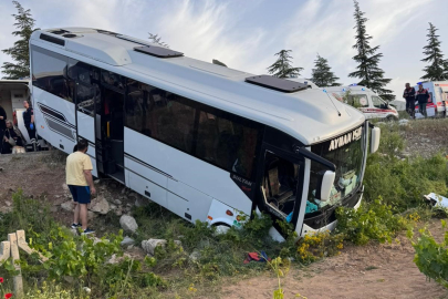 Bursa plakalı tur otobüsü kazaya karıştı! Çok sayıda yaralı var