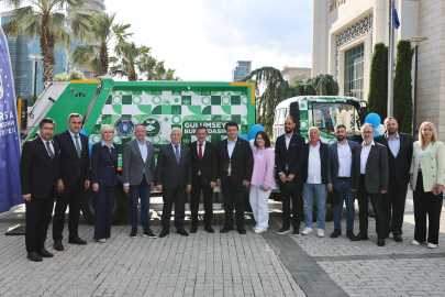 Büyükşehir’den Studeniçani Belediyesi’ne çöp kamyonu desteği