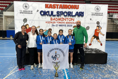 Osmangazili badmintonculardan namağlup şampiyonluk