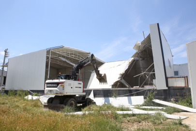 Yaylacık’ta kaçak depo yıkıldı