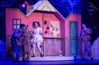 Şehir Tiyatrosu ‘Hansel ve Gretel’i çocuklarla buluşturdu