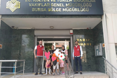 Yetim çocuklara bayramlık giyim desteği