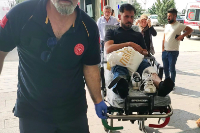 Bilettiği bıçakla koşarken çarptığı adamı yaraladı