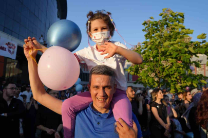Binlerce balonun bırakıldığı Elif Azra, hayatını kaybetti
