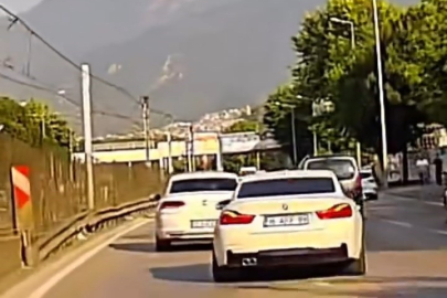 Makas atan sürücü trafiği birbirine kattı