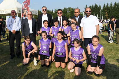 Osmangazi’de kız çocukları için Mini Voleybol şenliği