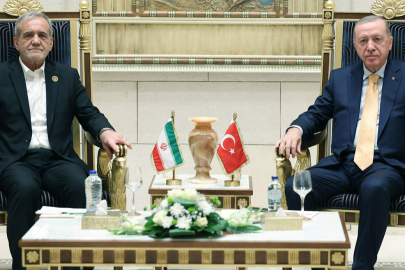 Erdoğan, İran Cumhurbaşkanı Pezeşkiyan ile görüştü