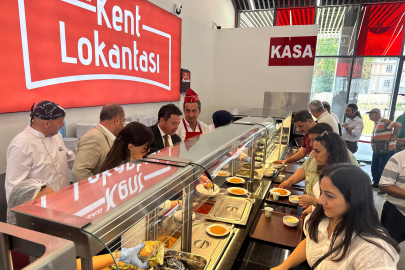 Osmangazi Belediyesi’nden Ferdi Zeyrek anısına yemek ikramı