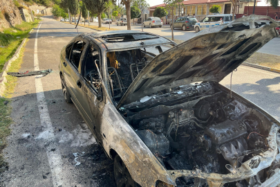 20 gün önce satın aldığı otomobil alev alev yandı