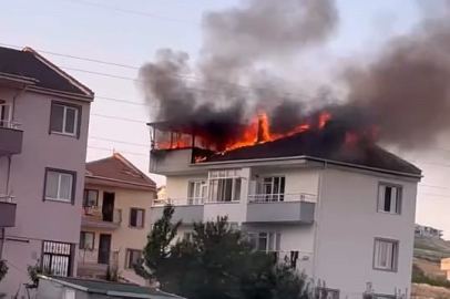 İnegöl’de çatı yangını: 1 kişi dumandan etkilendi