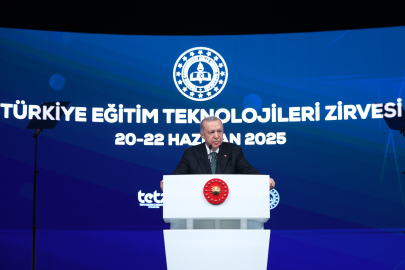 Erdoğan: "Evlatlarımızı dijital derebeylerin insafına terk edemeyiz"