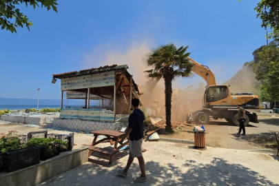 Mudanya Trilye'de 30 yıllık 4 kafe yıkıldı