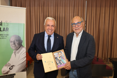 Bursalı okurlar Gündüz Vassaf ile bir araya geldi