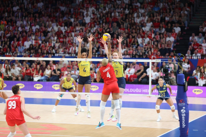 A Milli Kadın Voleybol Takımı, Milletler Ligi'nde ilk yenilgisini aldı
