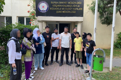 Bursa'da göçmen kaçakçılığı: 12 yabancı gözaltına alındı, 3 kiracı yakalandı