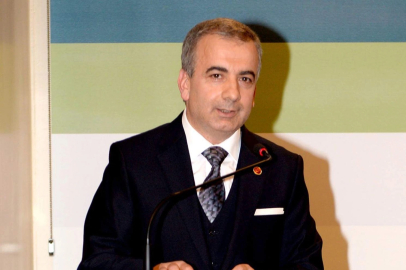 Cemil Aydın'dan yurt yasağına tepki: Eğitime hizmet siyaset üstüdür