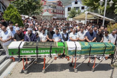 İki kuzenin cenazelerinde gözyaşları sel oldu