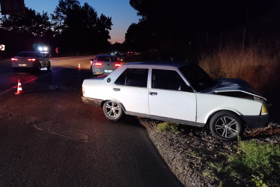 Otomobiller çarpıştı 2 yaralı
